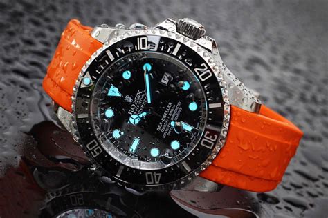 best luxury rubber strap watches.